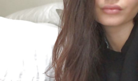 Nikki SIms لوسیون مخصوص فیلمکاملسکسی جوانان شگفت انگیز خود را قرار داده است